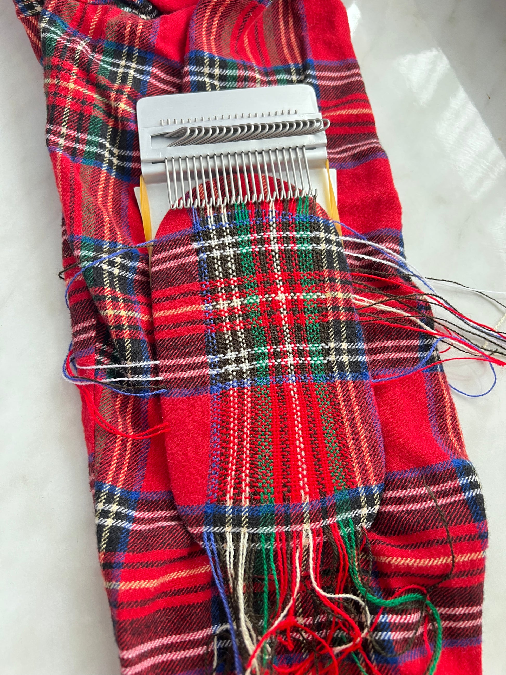 How To Use A Speedweve Loom To Mend Clothes ⋆ A Rose Tinted World